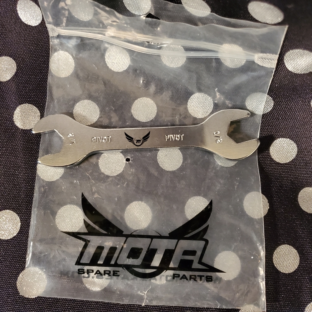 Mota 1/2" quad axle wrench
